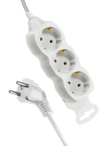 Сетевой удлинитель КОСМОС 3 розетки, 10А, 2200Вт, 1.5м, заземление, выкл., IP20, ПВС 3х0.7мм, белый