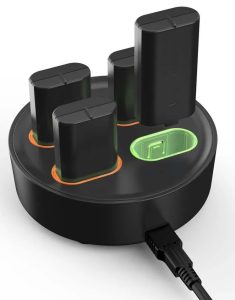 Зарядная станция + 4 аккумулятора для геймпада Xbox One/Series (Dobe TYX-0645) б/у