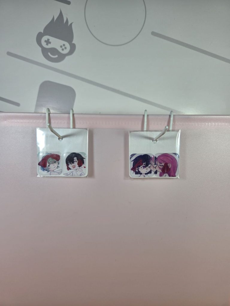 Парные наклейки на телефон (Аниме) 1