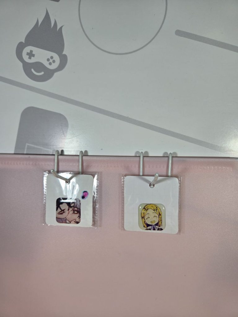 Наклейки на телефон (Аниме) 2