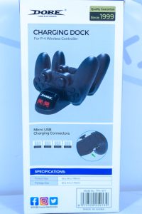 Зарядная станция 2 джойстиков PS4 +индикатор заряда Dobe TP4-1877
